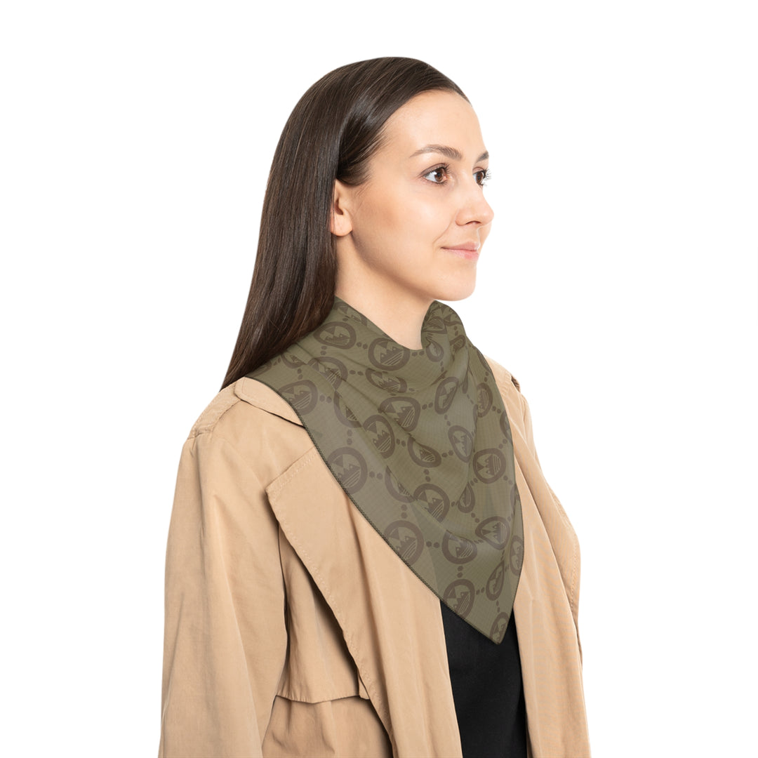 ECELUGICH Poly Scarf