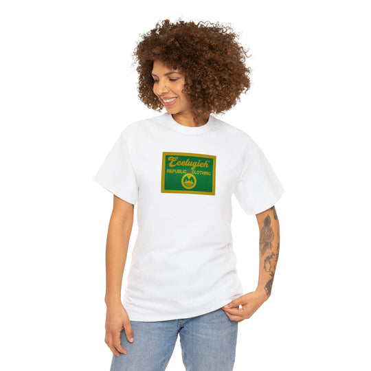 ECELUGICH  Unisex Heavy Cotton Tee